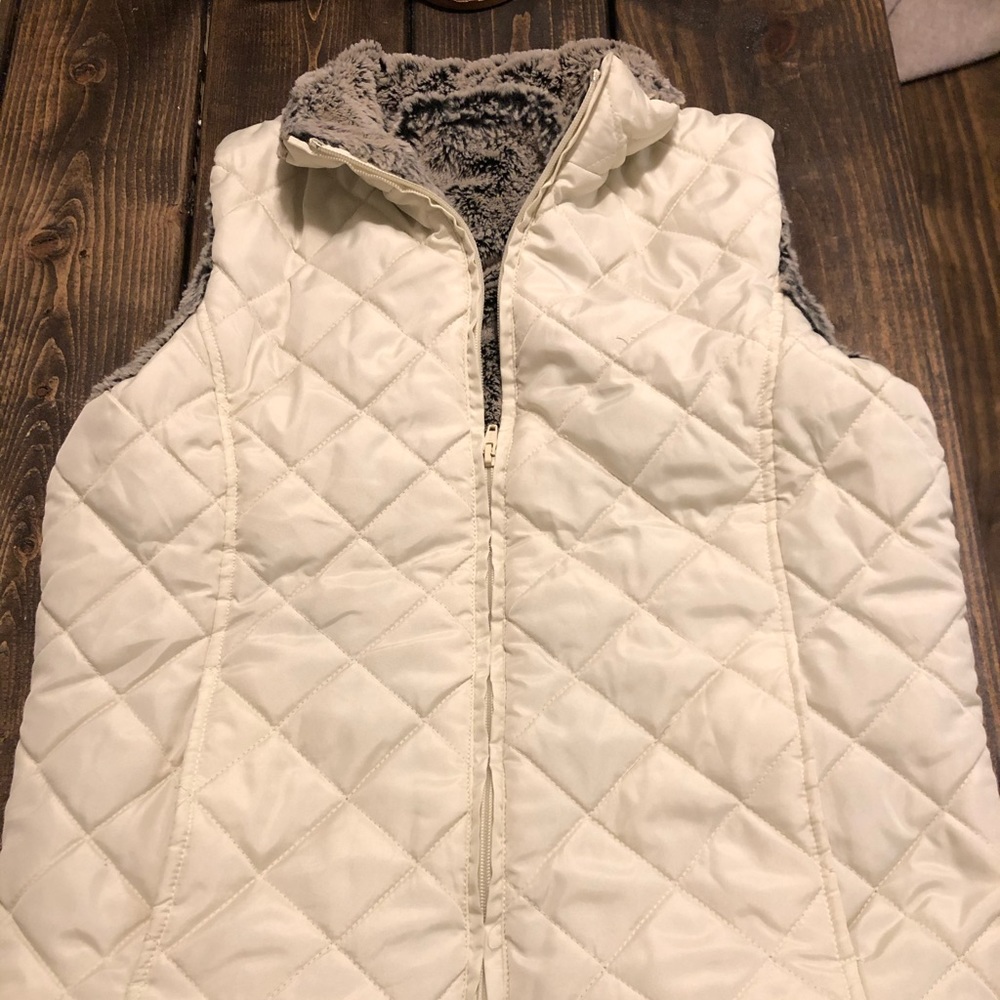 Reversible cream/fur vest